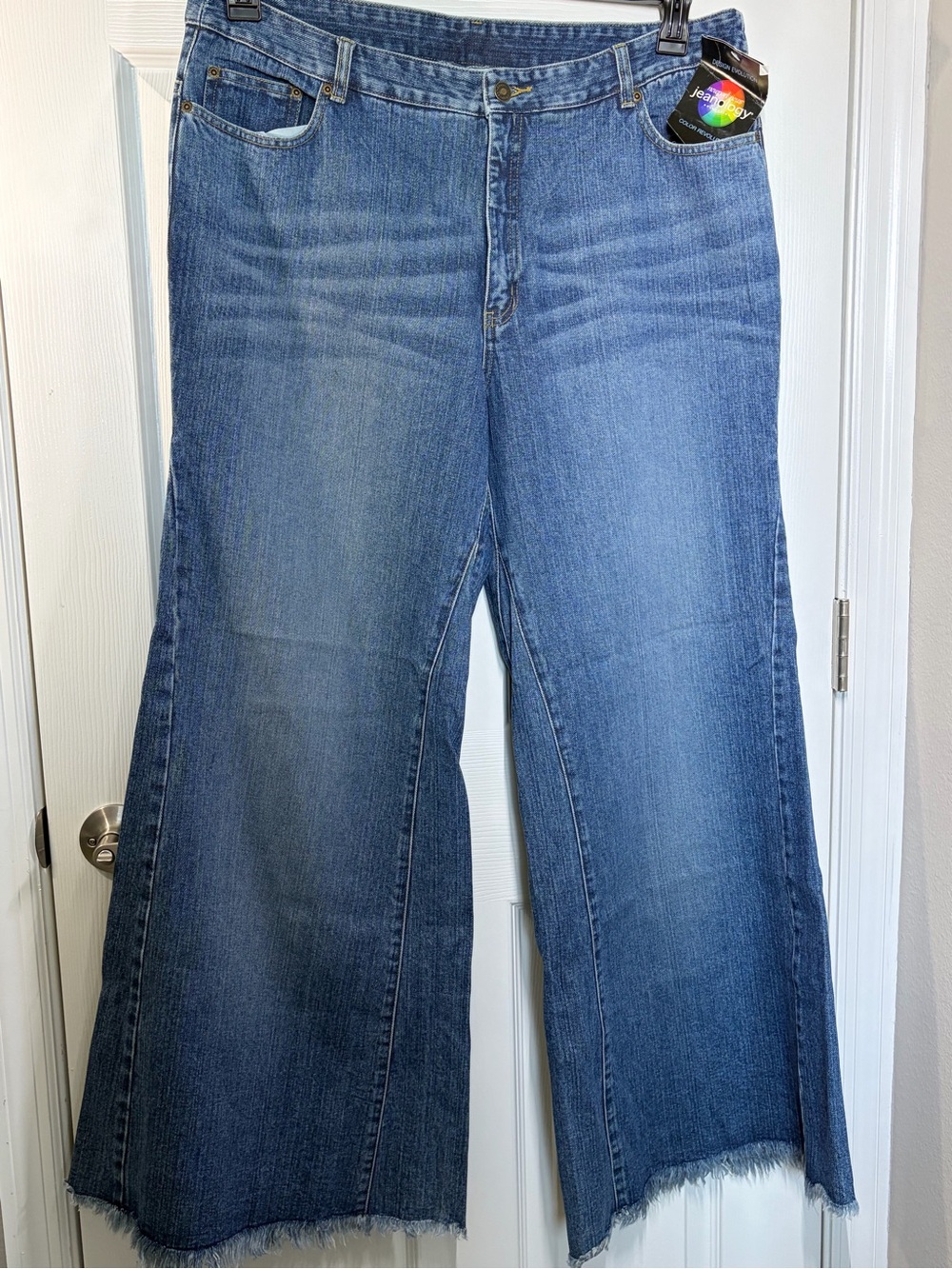 NWT! Vintage Newport News Blue Wide-Leg Flare Jeans